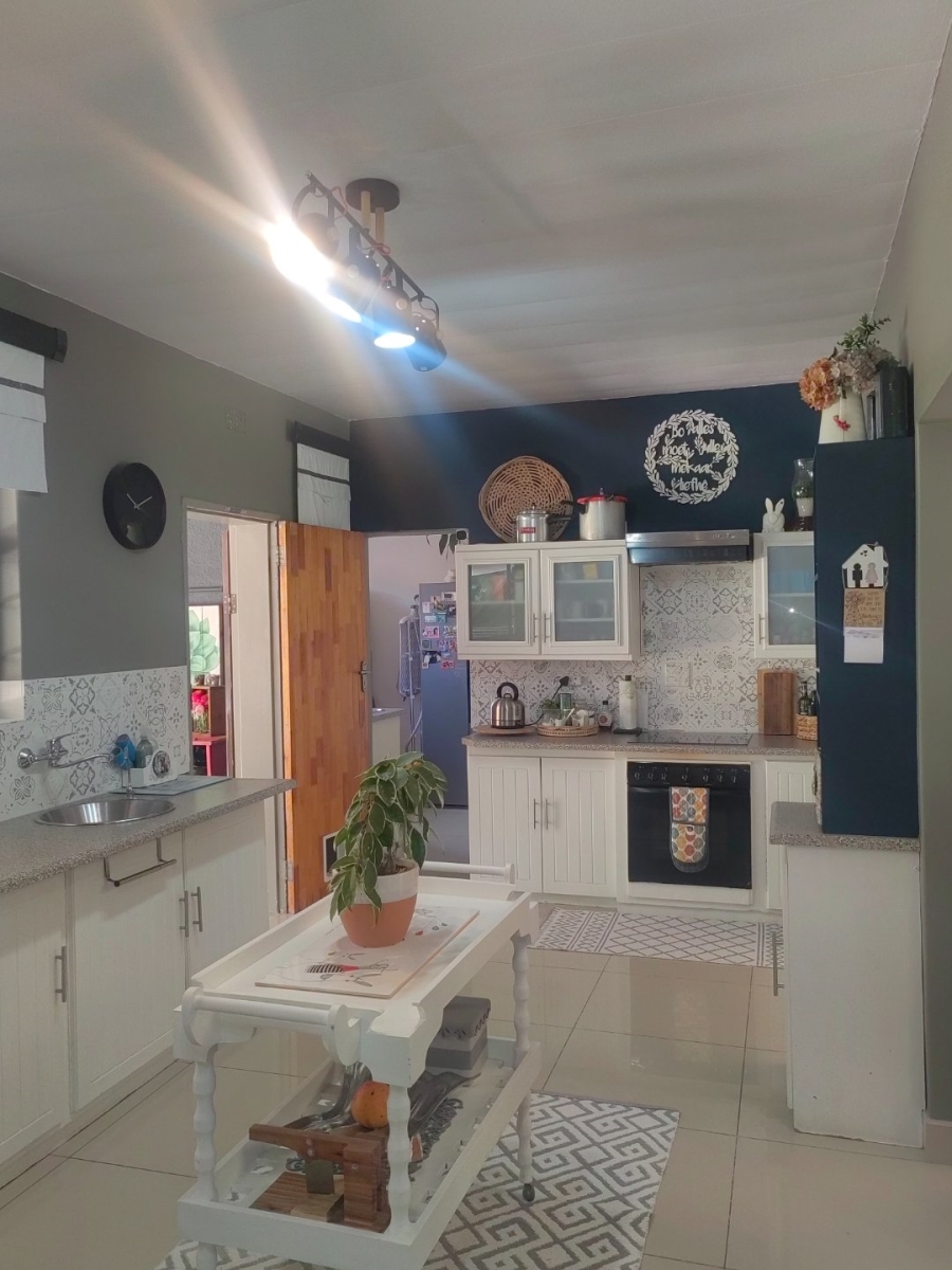 4 Bedroom Property for Sale in Hillcrest Northern Cape